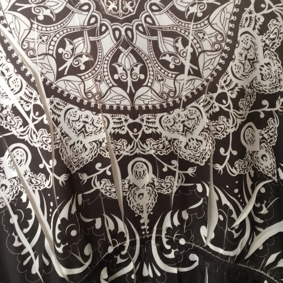 Ruby Rox size S Print Top - Picture 2 of 5